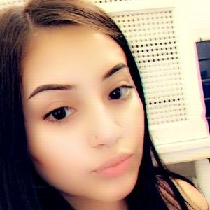 Meet your Posher, Manda